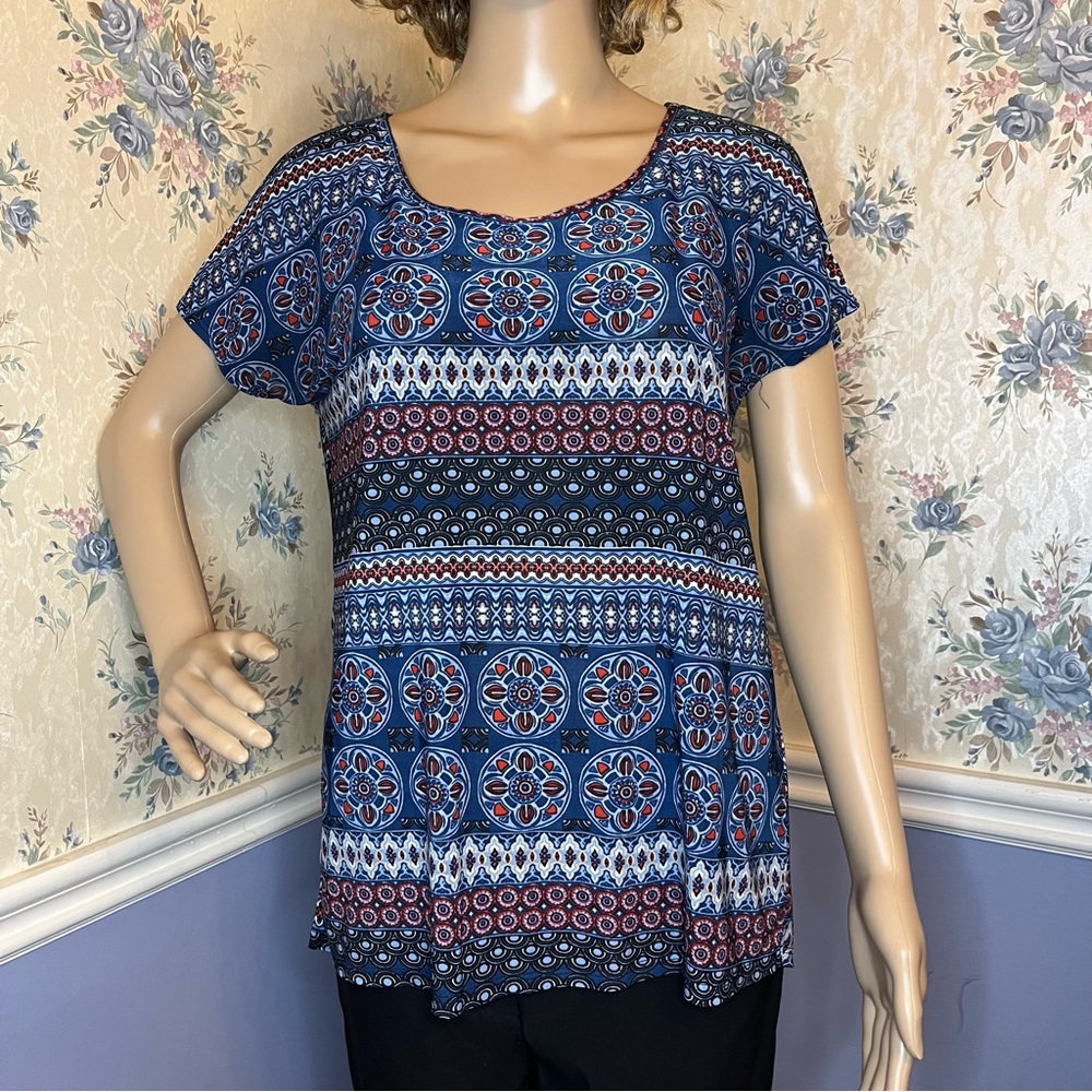 Lavish Multicolored Geometric Split Back Shirt, Size S